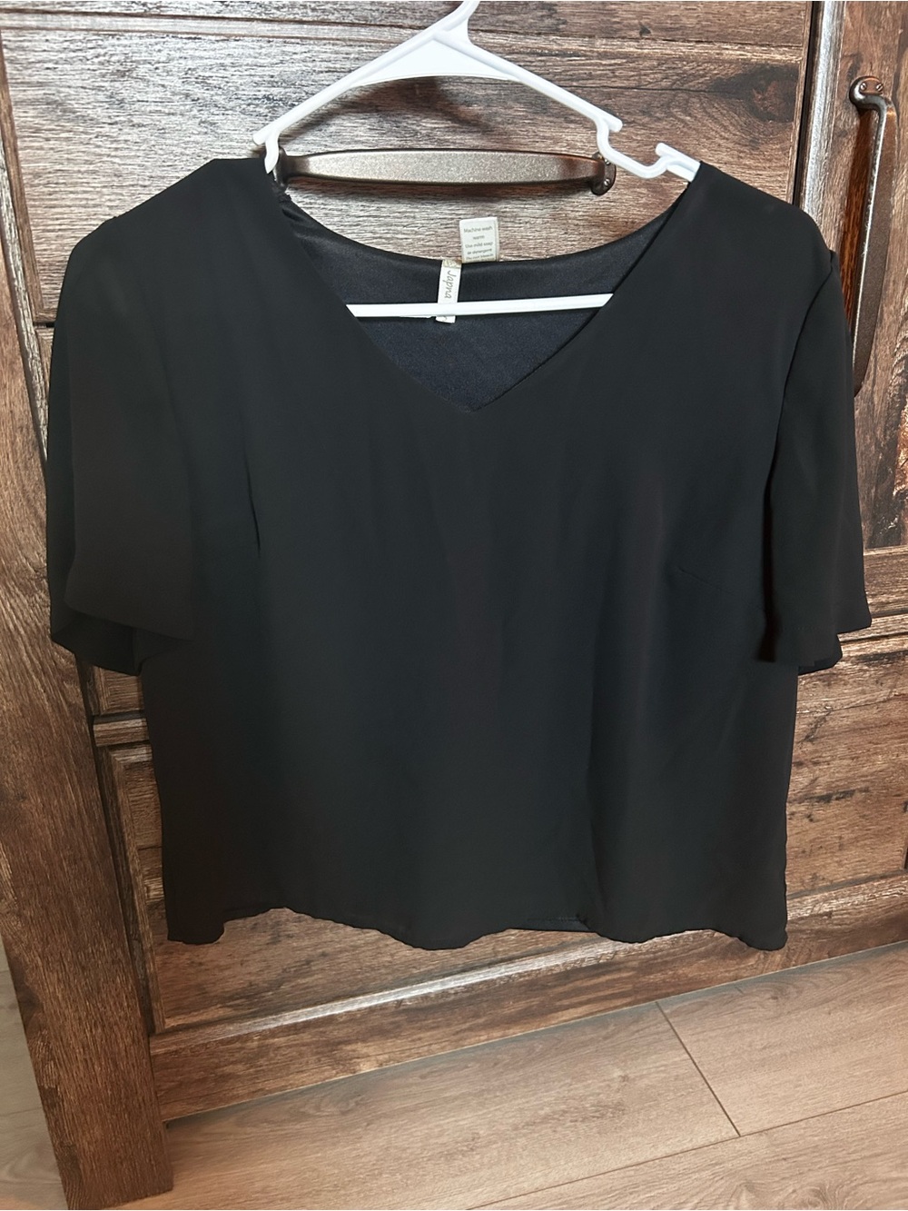 Japna | Black V-Neck Short Sleeve Blouse